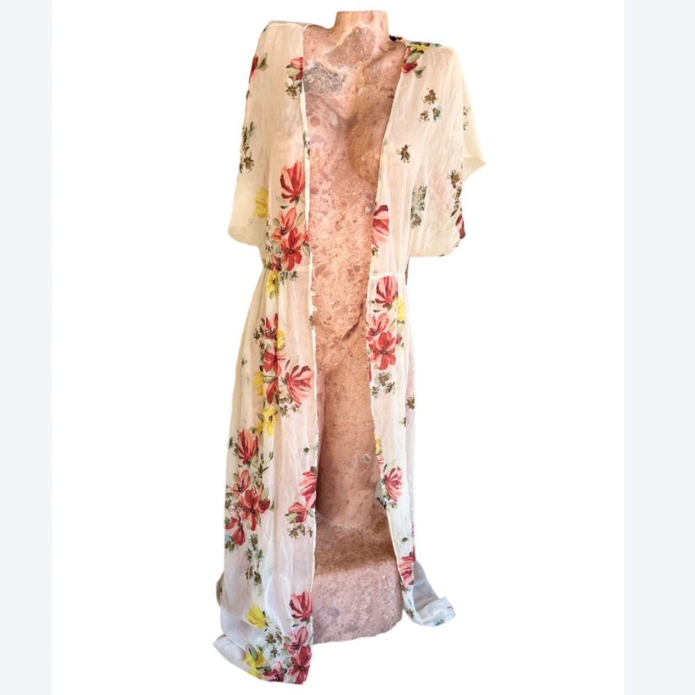 Trafaluc Collection Cream Floral Semi Sheer Long Floral Button Front Dus…
